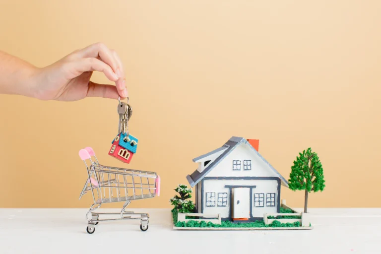 property-market-with-house-mini-house-shopping-cart